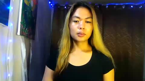 Snapshot of ur_perfectgirlmsa chatting on January 2025 05:16:02 PM Ms. A lets go pass or pvt show online show from January 2025 05:16:02 PM