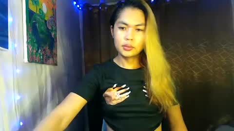 Snapshot of ur_perfectgirlmsa chatting on January 2025 07:39:02 AM Ms. A lets go pass or pvt show online show from January 2025 07:39:02 AM