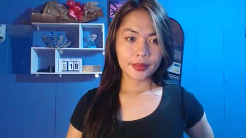 Snapshot of ur_perfectgirlmsa chatting on October 2025 11:18:01 PM Ms. A lets go pass or pvt show online show from October 2025 11:18:01 PM