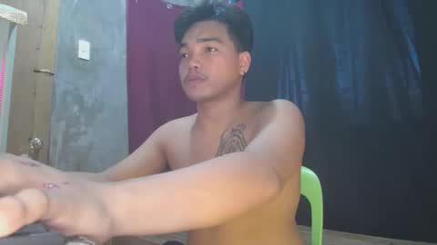 Snapshot of ur_rald chatting on May 2026 07:03:01 AM rald online show from May 2026 07:03:01 AM