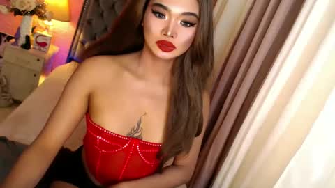 Snapshot of ur_sassygirl chatting on February 2025 01:52:01 AM Kath online show from February 2025 01:52:01 AM
