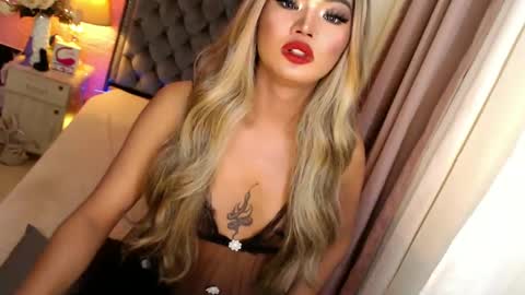 Snapshot of ur_sassygirl chatting on February 2025 07:04:02 AM Kath online show from February 2025 07:04:02 AM
