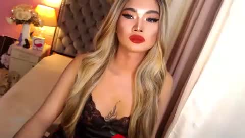 Snapshot of ur_sassygirl chatting on February 2025 05:12:02 AM Kath online show from February 2025 05:12:02 AM