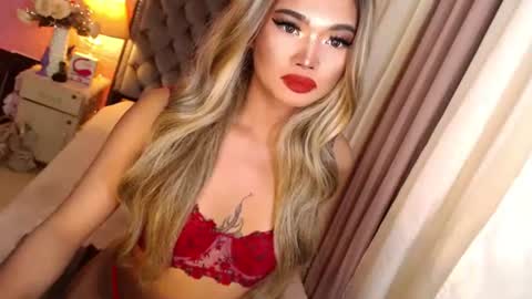 Snapshot of ur_sassygirl chatting on February 2025 01:09:02 AM Kath online show from February 2025 01:09:02 AM