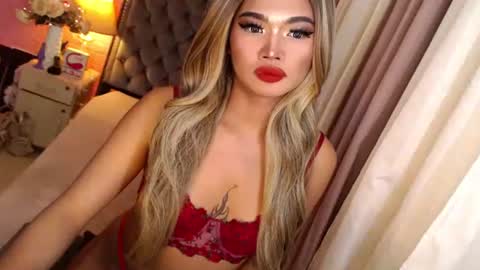 Snapshot of ur_sassygirl chatting on February 2025 05:30:02 AM Kath online show from February 2025 05:30:02 AM