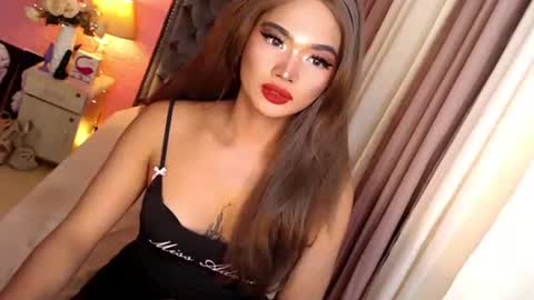 Snapshot of ur_sassygirl chatting on March 2025 09:51:01 PM Kath online show from March 2025 09:51:01 PM