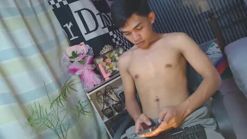 ur_shan21 online show from April 2026 06:10:01 PM