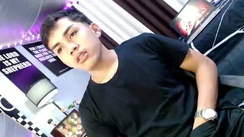 Snapshot of ur_shan21 chatting on August 2026 07:33:02 AM ur_shan21 online show from August 2026 07:33:02 AM