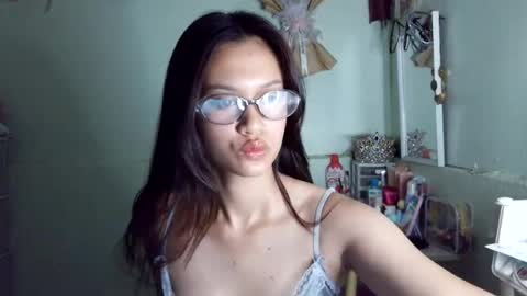 Snapshot of ur_sinfulangel chatting on July 2026 05:59:02 PM lovelyangel online show from July 2026 05:59:02 PM