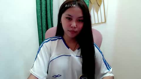 Snapshot of ur_small_girl chatting on November 2025 12:59:01 PM ur_small_girl online show from November 2025 12:59:01 PM