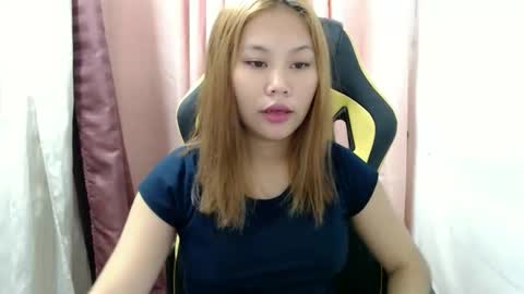 Snapshot of ur_small_girl chatting on February 2026 03:05:02 AM ur_small_girl online show from February 2026 03:05:02 AM