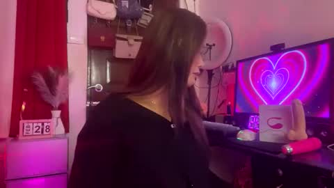 Snapshot of ur_ultimatedreamgirlxoxo chatting on March 2026 03:14:01 PM HelloIm Girly online show from March 2026 03:14:01 PM