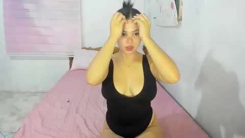 ur_wildlily online show from November 2025 03:01:01 PM