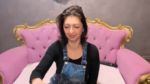 urafrodita online show from April 2026 05:27:02 AM