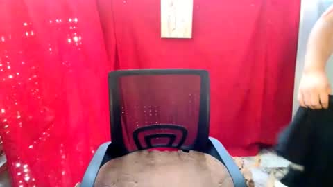 pretitit micole online show from November 2025 04:56:01 AM