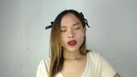 Snapshot of urasian_crisa chatting on May 2026 05:24:01 AM urasian_crisa online show from May 2026 05:24:01 AM