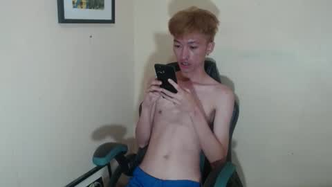 Snapshot of urasian_femboyxxx chatting on April 2026 06:20:01 PM urasian_femboyxxx online show from April 2026 06:20:01 PM