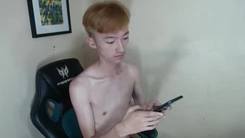 Snapshot of urasian_femboyxxx chatting on April 2026 03:06:01 PM urasian_femboyxxx online show from April 2026 03:06:01 PM