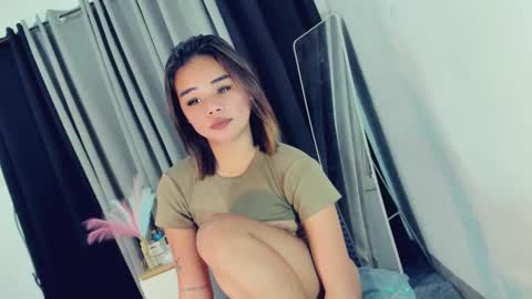 Snapshot of urasian_france69 chatting on January 2025 12:42:01 AM FRANCINE cum with me in pvt or pwrd online show from January 2025 12:42:01 AM