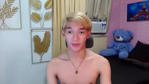 Snapshot of urasian_john20 chatting on April 2026 12:55:02 PM urasian_john20 online show from April 2026 12:55:02 PM