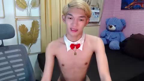 Snapshot of urasian_john20 chatting on April 2026 02:27:02 AM urasian_john20 online show from April 2026 02:27:02 AM