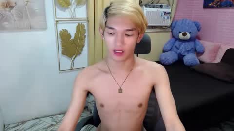 Snapshot of urasian_john20 chatting on May 2026 08:54:01 AM urasian_john20 online show from May 2026 08:54:01 AM