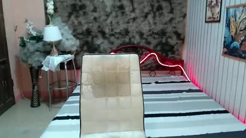 HI WE ARE NATHANIEL AND SEV online show from February 2026 04:33:01 PM