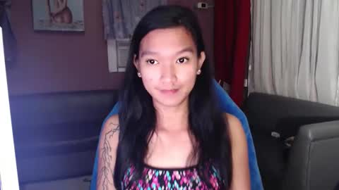 NEWRA  ALLISON online show from October 2025 07:59:01 PM