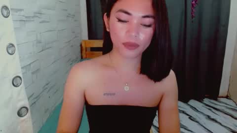 Snapshot of urasiangirl01 chatting on February 2026 05:12:02 AM yesha online show from February 2026 05:12:02 AM