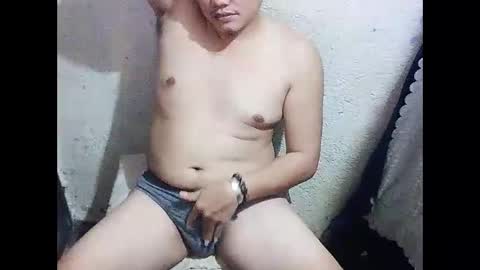 Snapshot of urasianguy90 chatting on February 2026 05:05:02 AM carlo online show from February 2026 05:05:02 AM