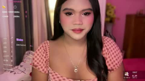 Snapshot of urbabysofia0305 chatting on May 2026 06:04:02 PM Sofia online show from May 2026 06:04:02 PM