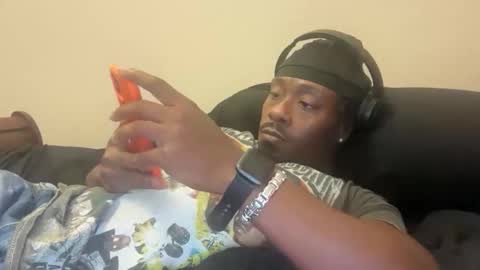 urbandick5 online show from November 2025 12:10:01 AM