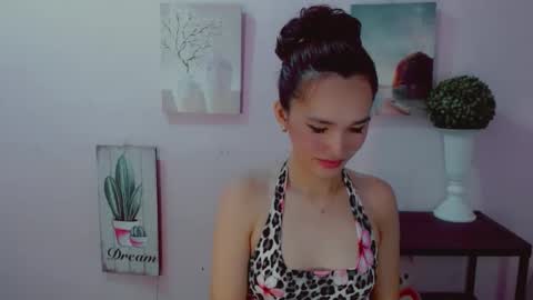 urblossom_princess online show from May 2026 03:47:01 AM