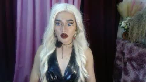 Snapshot of urcumgirlasiants chatting on September 2025 01:01:01 PM KENDALL online show from September 2025 01:01:01 PM