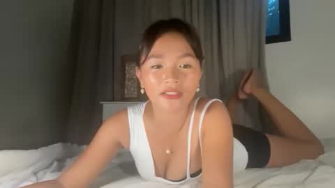 Snapshot of urcute_pinay chatting on April 2026 09:37:02 AM sai online show from April 2026 09:37:02 AM