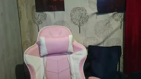 Sweetacyl online show from April 2026 04:01:01 PM