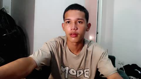 Snapshot of urdreamboy_clarin chatting on June 2026 11:32:02 AM urdreamboy_clarin online show from June 2026 11:32:02 AM