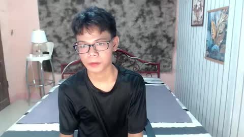 Snapshot of urdreamboy_doms chatting on May 2026 05:57:02 AM urdreamboy_doms online show from May 2026 05:57:02 AM