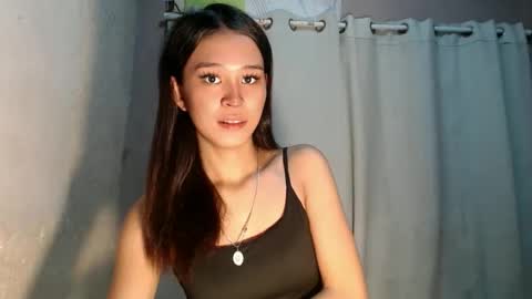 Snapshot of urdreamgirl_stephanie chatting on June 2026 10:35:01 AM stephanie online show from June 2026 10:35:01 AM