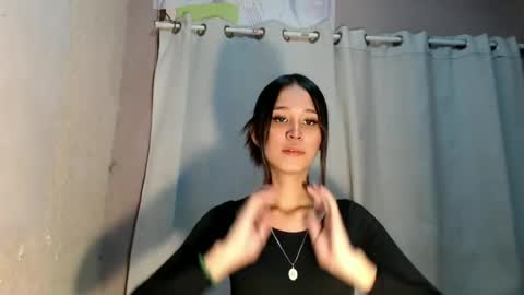 Snapshot of urdreamgirl_stephanie chatting on June 2026 10:34:01 AM stephanie online show from June 2026 10:34:01 AM