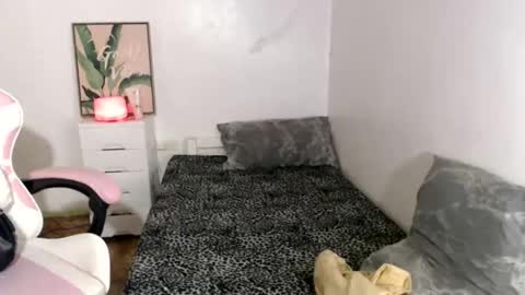 Snapshot of urfantacyjamaica chatting on March 2025 11:56:02 PM ayumi reacher online show from March 2025 11:56:02 PM