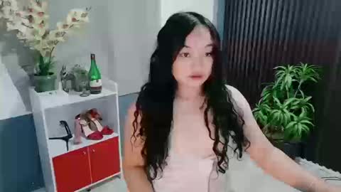 Scarlet online show from December 2025 01:00:01 AM