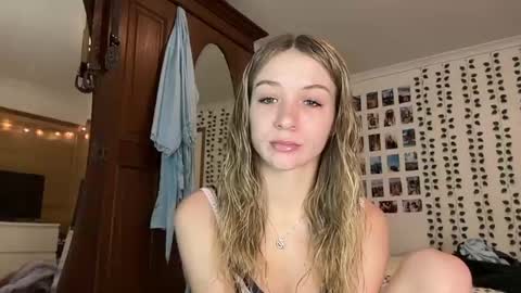 Snapshot of urfavstella chatting on May 2026 08:09:02 AM ur babyy online show from May 2026 08:09:02 AM