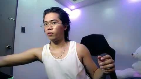 Snapshot of urfuckinghighness chatting on March 2026 12:23:01 PM ask me online show from March 2026 12:23:01 PM