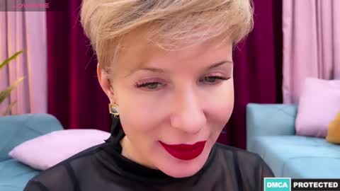 Snapshot of urgoddessjenny chatting on December 2024 10:23:01 PM Jenny online show from December 2024 10:23:01 PM
