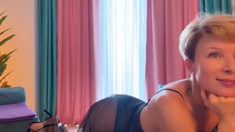 Snapshot of urgoddessjenny chatting on October 2025 12:05:01 PM Jenny online show from October 2025 12:05:01 PM