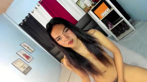 Snapshot of urhot_fcking_zoey chatting on March 2025 09:35:01 PM zoey noir online show from March 2025 09:35:01 PM
