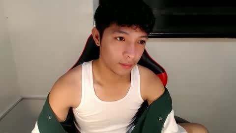Snapshot of urhotethanxx chatting on June 2026 04:20:02 PM Ethan online show from June 2026 04:20:02 PM