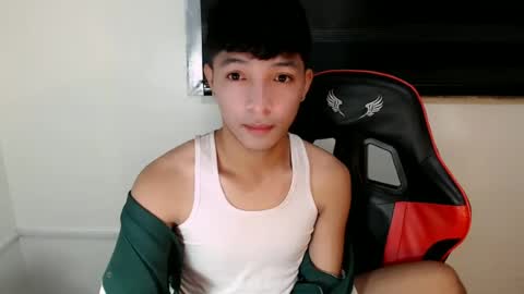 Snapshot of urhotethanxx chatting on June 2026 05:17:02 PM Ethan online show from June 2026 05:17:02 PM