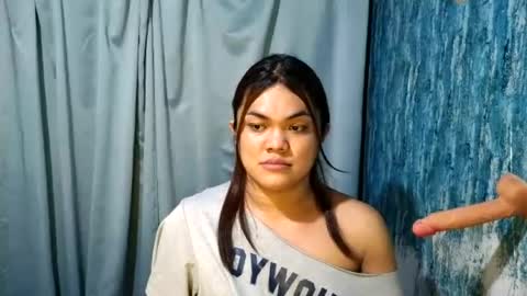 urhottie_bella online show from July 2026 07:22:01 AM